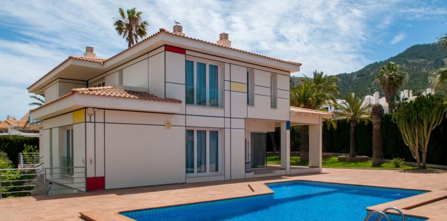 Villa Albir, Alicante, Spain 6 bedrooms, 600 sq.m. No. 113867
