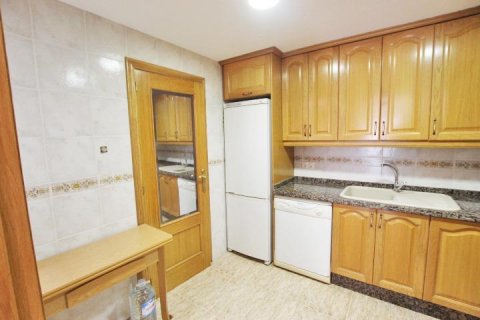 Продажа дома в Гуардамар-дель-Сегура, Аликанте, Испания 4 спальни, 167м2 №91366 - фото 15