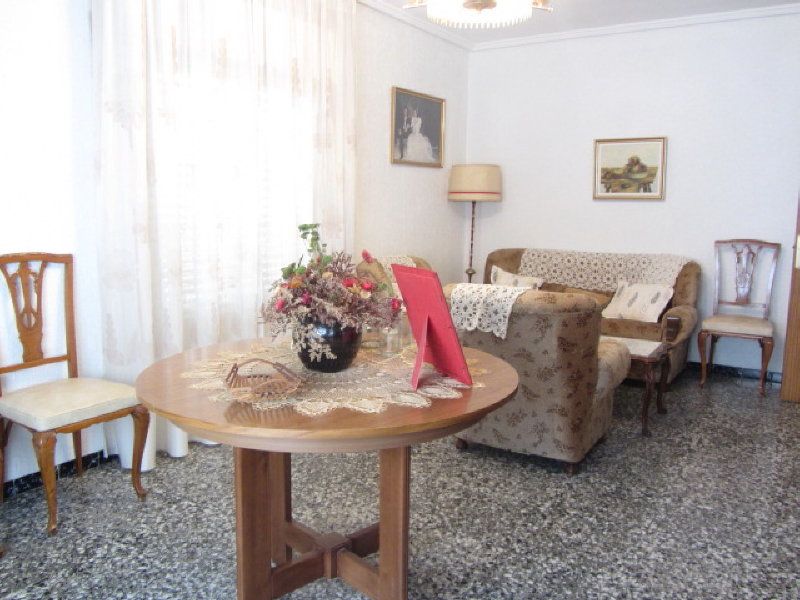 Kaupunkipientalo Guardamar del Segura, Alicante, Espanja 4 makuuhuonetta, 220 m2 No. 91368