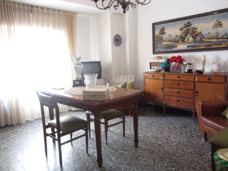 Kaupunkipientalo Guardamar del Segura, Alicante, Espanja 4 makuuhuonetta, 220 m2 No. 91368