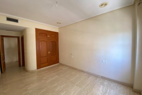 Apartment for sale Torrevieja, Alicante, Spain 1 bedroom, 142 sq.m. No. 109423 - photo 11