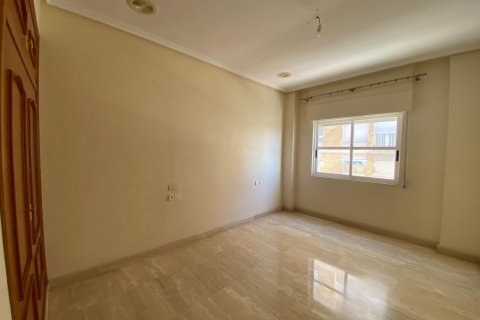 Apartment for sale Torrevieja, Alicante, Spain 1 bedroom, 142 sq.m. No. 109423 - photo 8