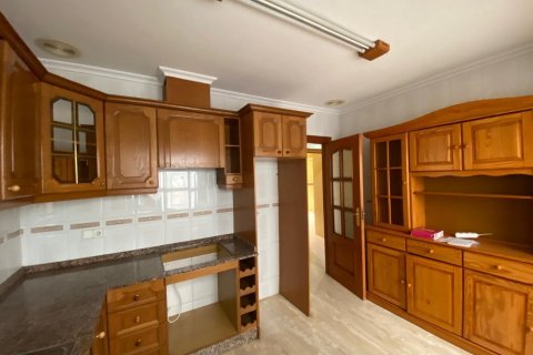 Apartment for sale Torrevieja, Alicante, Spain 1 bedroom, 142 sq.m. No. 109423 - photo 6
