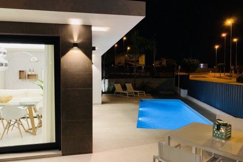 Villa for sale Daya Nueva, Alicante, Spain 3 bedrooms, 128 sq.m. No. 114711 - photo 9