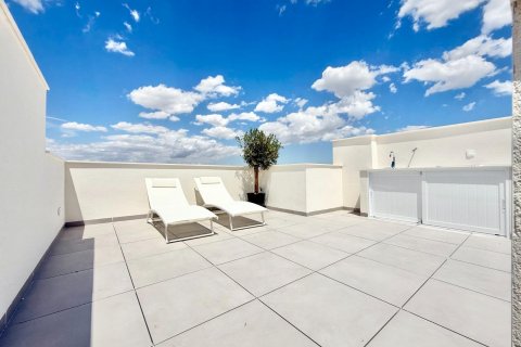 Kaupunkipientalo myytävänä Cox, Alicante, Espanja, 2 makuuhuonetta, 81 m2 No. 114699 - kuva 5