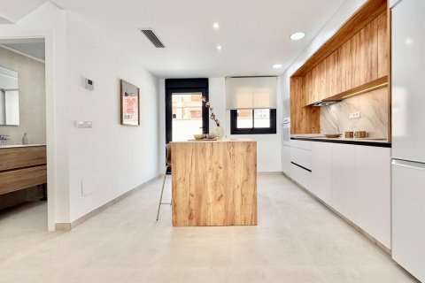 Kaupunkipientalo myytävänä Cox, Alicante, Espanja, 2 makuuhuonetta, 81 m2 No. 114699 - kuva 13