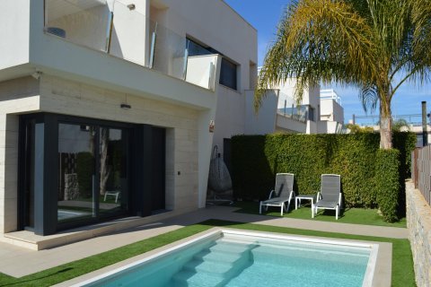 Villa zum Verkauf Pilar de la Horadada, Alicante, Spanien 3 Schlafzimmer, 108 m2 Nr. 115835 - Foto 3
