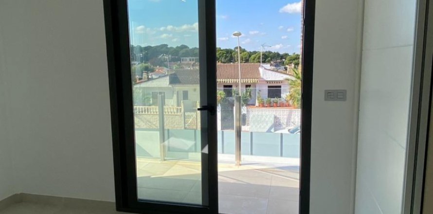 Villa Los Balcones, Alicante, Spanien 3 Schlafzimmer, 178 m2 Nr. 115702