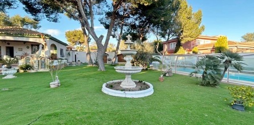 Villa Dehesa De Campoamor, Alicante, Espagne 3 chambres, 200 m2 No. 115708