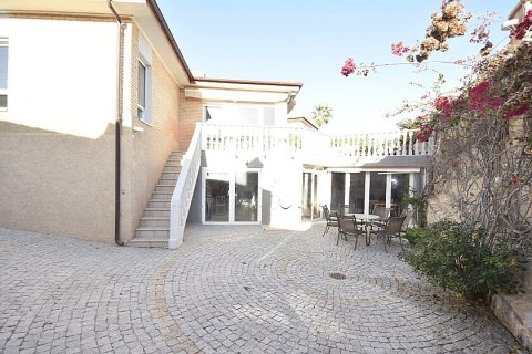 Villa for sale La Zenia, Alicante, Spain 4 bedrooms, 240 sq.m. No. 117577 - photo 4