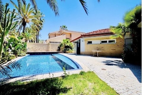 Villa for sale La Zenia, Alicante, Spain 4 bedrooms, 240 sq.m. No. 117577 - photo 1