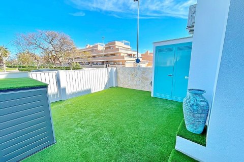 Продажа бунгало в Торре-де-ла-Орадада, Аликанте, Испания 3 спальни, 65м2 №117576 - фото 9