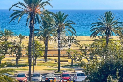 Townhouse for sale Mataro, Barcelona, Spain 4 bedrooms, 171 sq.m. No. 113242 - photo 2