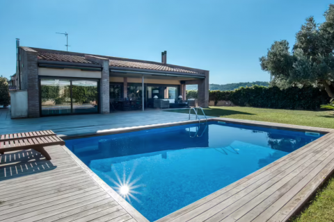 Hus till salu Sant Feliu de Guixols, Girona, Spanien 4 sovrum, 380 kvm. Nr. 35609 - foto 1