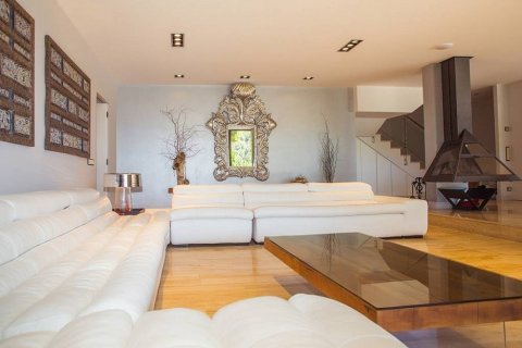 Hus till salu Tossa de Mar, Girona, Spanien 6 sovrum, 476 kvm. Nr. 22435 - foto 11