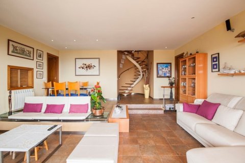 House for sale Tossa de Mar, Girona, Spain 4 bedrooms, 242 sq.m. No. 22434 - photo 16