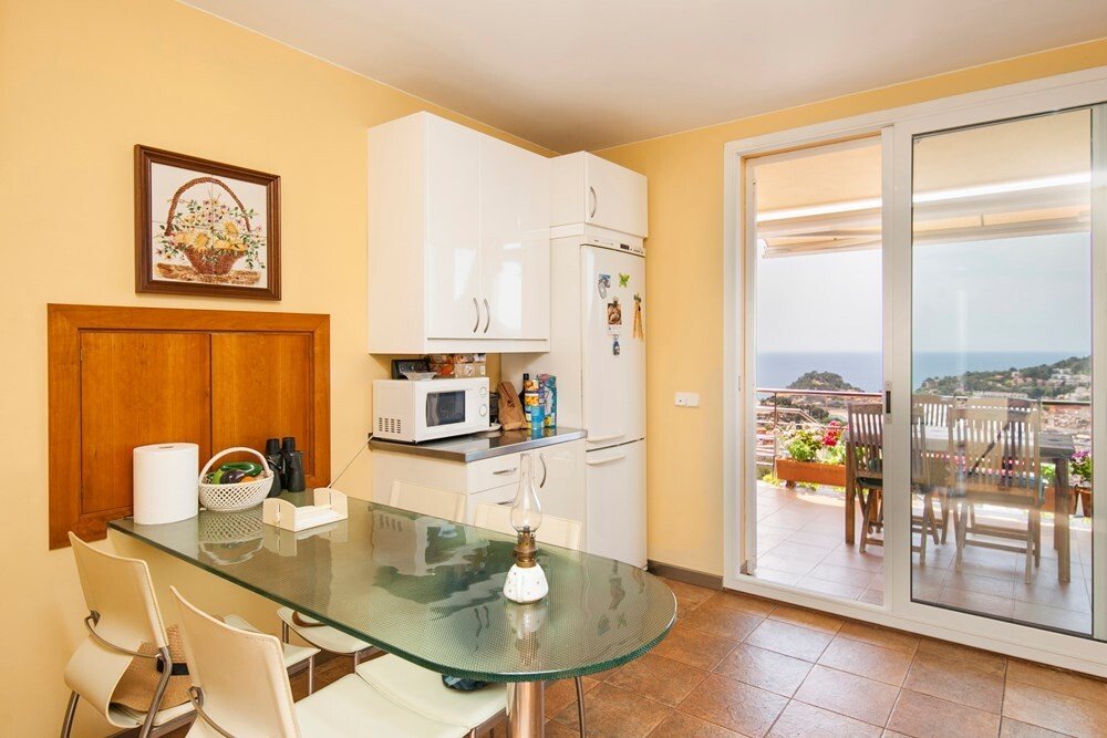 Dom w Tossa de Mar, Girona, Hiszpania 4 sypialnie, 242 mkw. nr 22434
