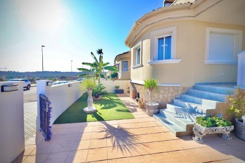 Villa for sale San Miguel de Salinas, Alicante, Spain 4 bedrooms, 163 sq.m. No. 115154 - photo 2