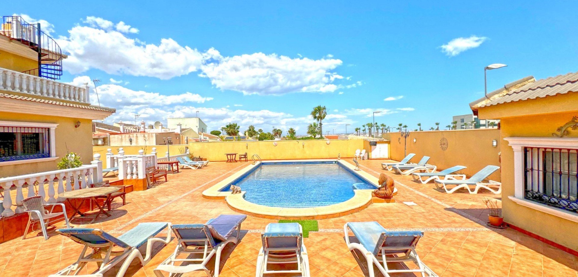 Willa w Torrevieja, Alicante, Hiszpania 6 sypialni, 340 mkw. nr 115149