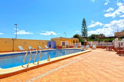 Villa for sale Torrevieja, Alicante, Spain 6 bedrooms, 340 sq.m. No. 115149 - photo 24