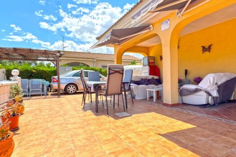 Villa for sale Torrevieja, Alicante, Spain 6 bedrooms, 340 sq.m. No. 115149 - photo 19