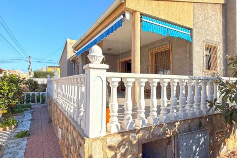 Villa for sale Torrevieja, Alicante, Spain 4 bedrooms, 190 sq.m. No. 115152 - photo 13