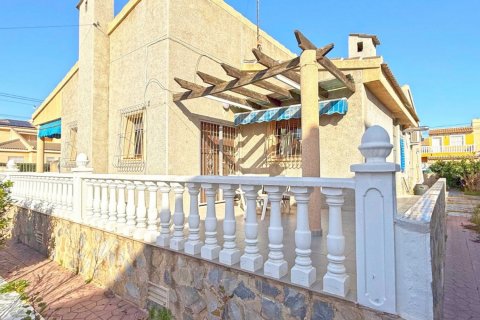 Villa for sale Torrevieja, Alicante, Spain 4 bedrooms, 190 sq.m. No. 115152 - photo 11