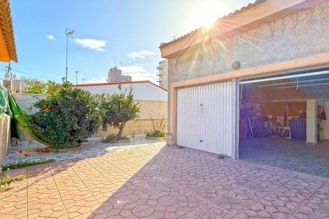 Villa for sale Torrevieja, Alicante, Spain 4 bedrooms, 190 sq.m. No. 115152 - photo 9