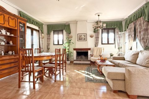 Villa for sale Torrevieja, Alicante, Spain 4 bedrooms, 190 sq.m. No. 115152 - photo 3