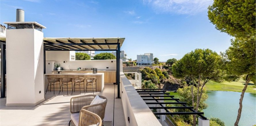 Duplex La Quinta, Malaga, Spain 3 bedrooms, 173 sq.m. No. 109692