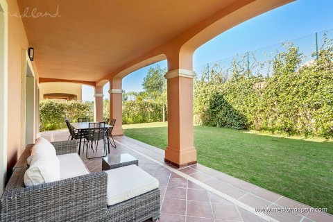 Villa in vendita Estepona, Malaga, Spagna 4 camere da letto, 276 mq. N° 108425 - foto 4
