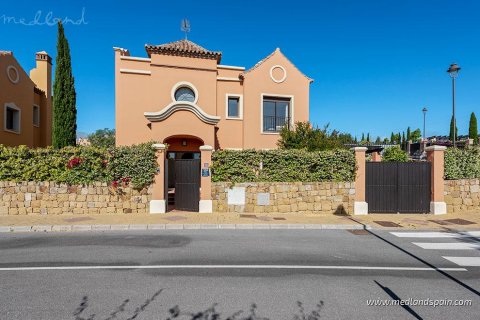 Villa in vendita Estepona, Malaga, Spagna 4 camere da letto, 276 mq. N° 108425 - foto 15