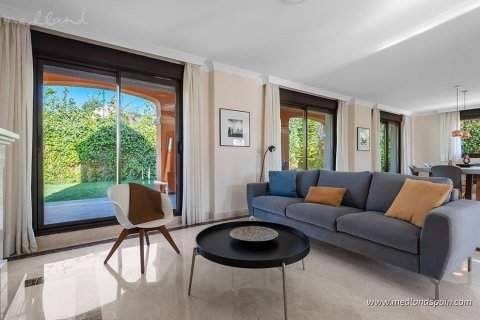 Villa in vendita Estepona, Malaga, Spagna 4 camere da letto, 276 mq. N° 108425 - foto 6