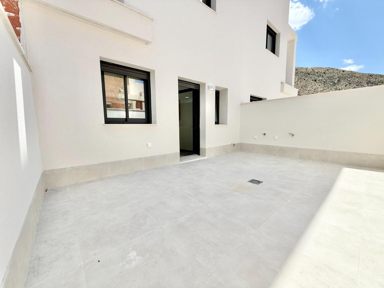 Radhus i Cox, Alicante, Spanien 2 sovrum, 81 kvm. Nr. 112692