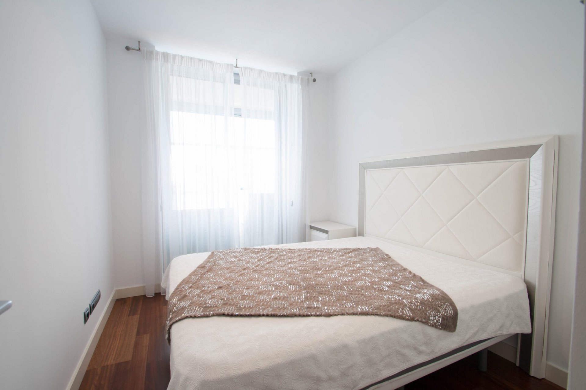 Квартира в Барселона, Испания 4 спальни, 170м2 №27926