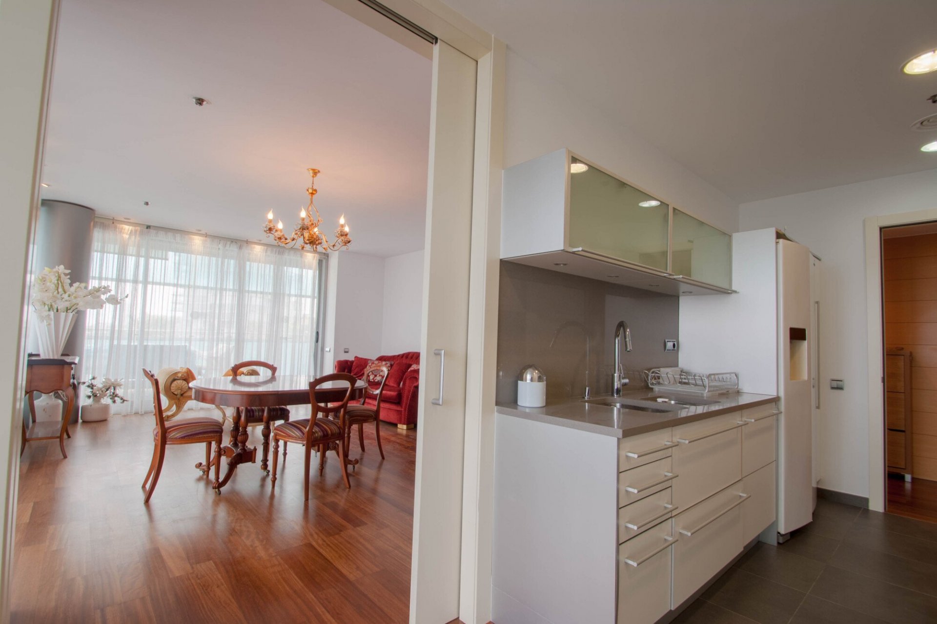 Квартира в Барселона, Испания 4 спальни, 170м2 №27926