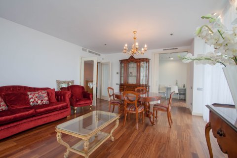 Продажа квартиры Барселона, Испания 4 спальни, 170м2 №27926 - фото 9