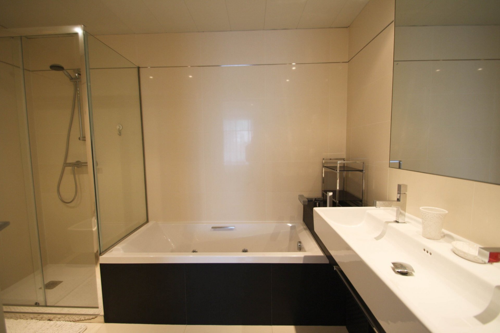 Квартира в Барселона, Испания 4 спальни, 170м2 №27926