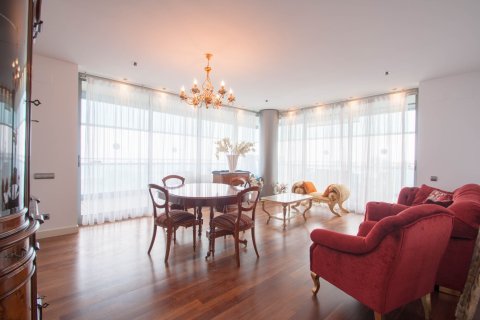 Продажа квартиры Барселона, Испания 4 спальни, 170м2 №27926 - фото 6