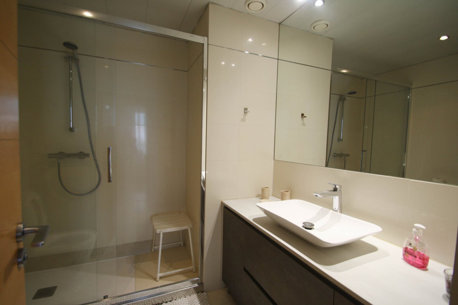 Квартира в Барселона, Испания 4 спальни, 170м2 №27926