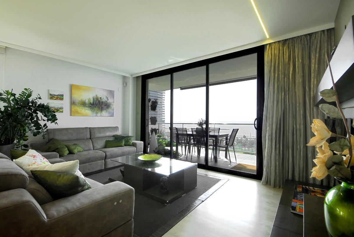 Apartamento en Barcelona, España 3 dormitorios, 176 m2 No. 22064