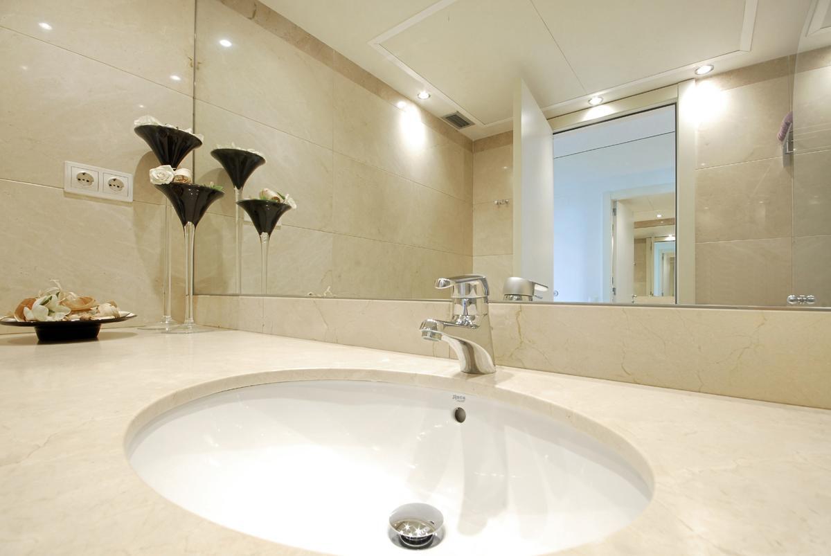 Apartamento en Barcelona, España 3 dormitorios, 176 m2 No. 22064