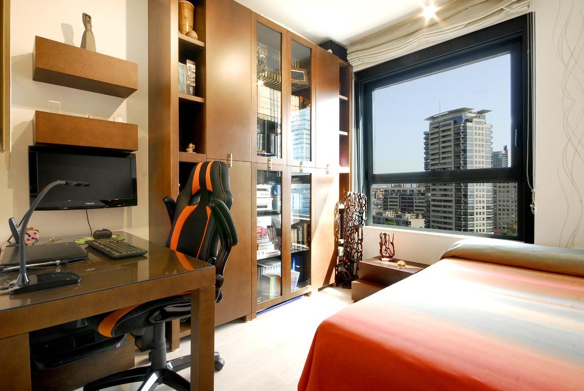 Apartamento en Barcelona, España 3 dormitorios, 176 m2 No. 22064