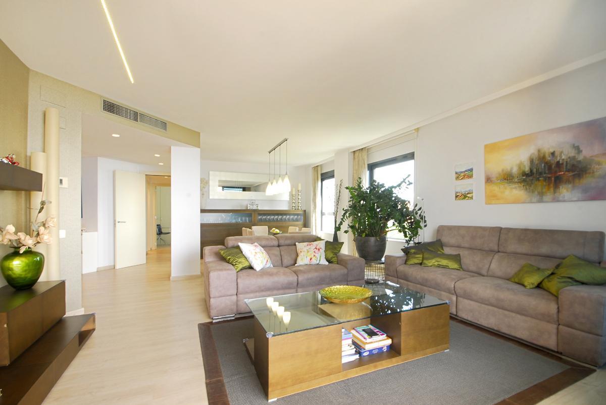 Apartamento en Barcelona, España 3 dormitorios, 176 m2 No. 22064