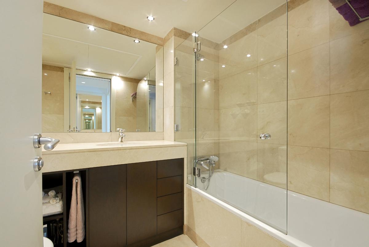 Apartamento en Barcelona, España 3 dormitorios, 176 m2 No. 22064