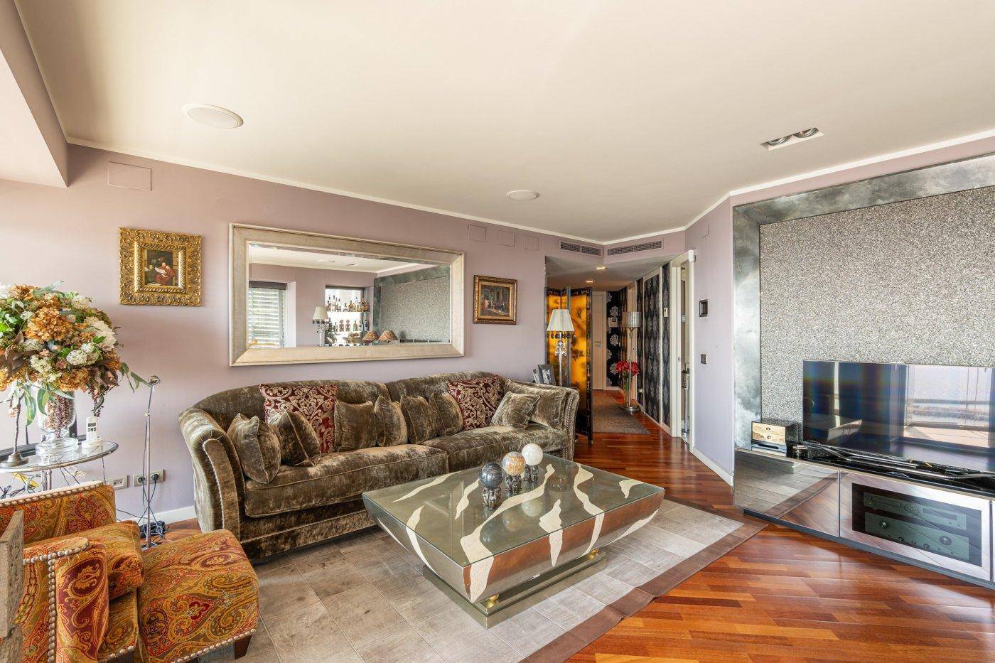Appartamento a Barcelona, Spagna 3 camere da letto, 201 mq. N° 60628