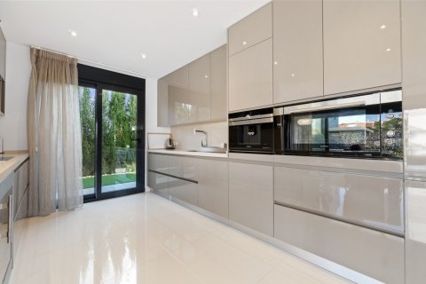 Villa for sale Cabo Roig, Alicante, Spain 3 bedrooms, 196 sq.m. No. 116093 - photo 10