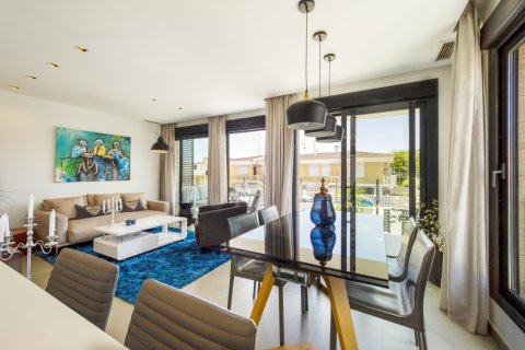 Villa for sale La Mata, Alicante, Spain 4 bedrooms, 145 sq.m. No. 95158 - photo 3