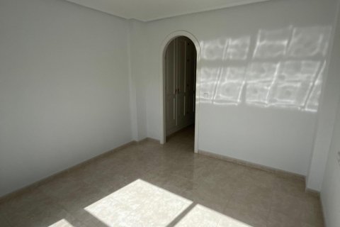 Huoneisto myytävänä Alicante, Espanja, 2 makuuhuonetta, 109 m2 No. 111177 - kuva 16