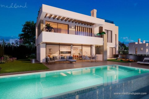 Villa in vendita Estepona, Malaga, Spagna 4 camere da letto, 656 mq. N° 108746 - foto 1